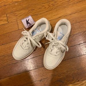 NWT Reebok sneakers